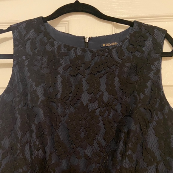 Lovely Navy Silk Black Lace Brooks Brothers Sleeveless Sheath Dress Size 6 - Picture 3 of 15